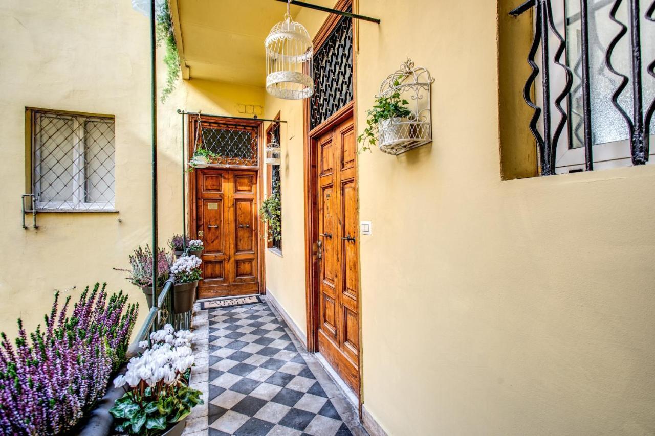 Ripetta Miracle Suite, Rome